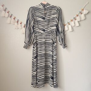 Banana Republic Zebra Mock Neck Keyhole Puff Sleeve Fit&Flare Midi Dress 0P